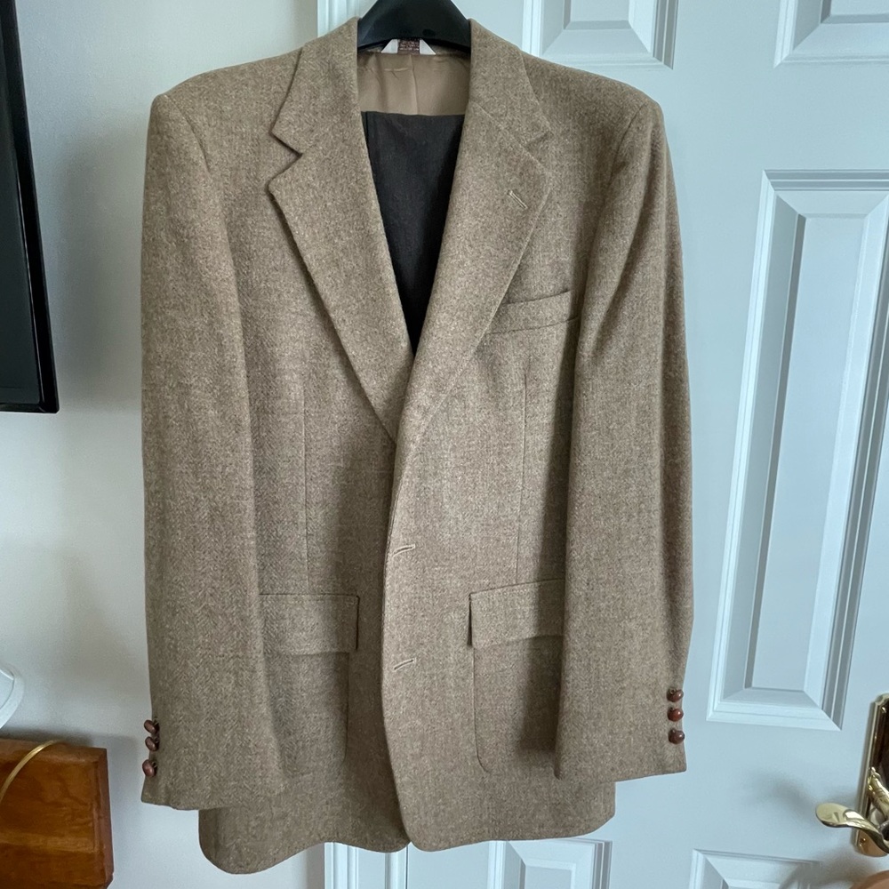 Mens suit tan 40L 34x31